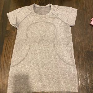 Gray lululemon swiftly tech